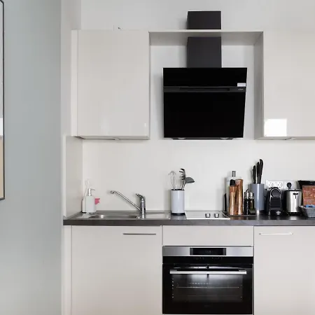 Limehome Nikolaus-leis-strasse Apart Otel 4*