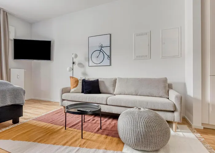 מלון דירות Limehome Nikolaus-leis-strasse 4*