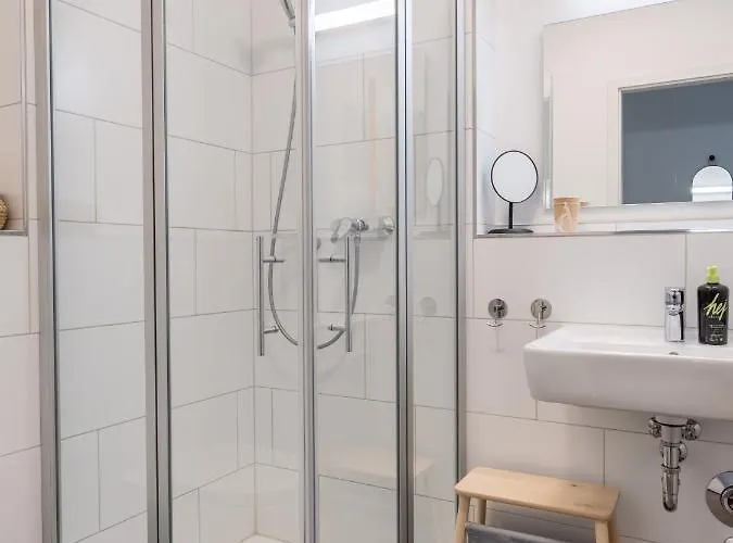 Limehome Nikolaus-leis-strasse מלון דירות