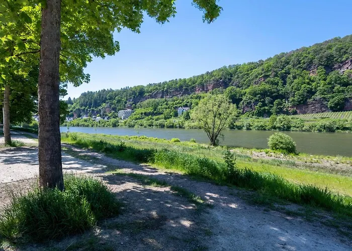 מלון דירות Limehome Nikolaus-leis-strasse 4*